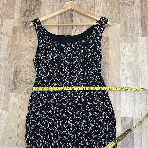 Vintage | 90s “Nu-Oz” Floral Embroidered Mini Dress - Picture 9 of 10